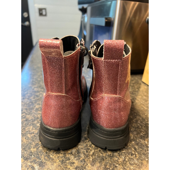 UGG - KIDS ASHTON LACE UP GLITTER ANKLE BOOTS - Picture 8 of 12